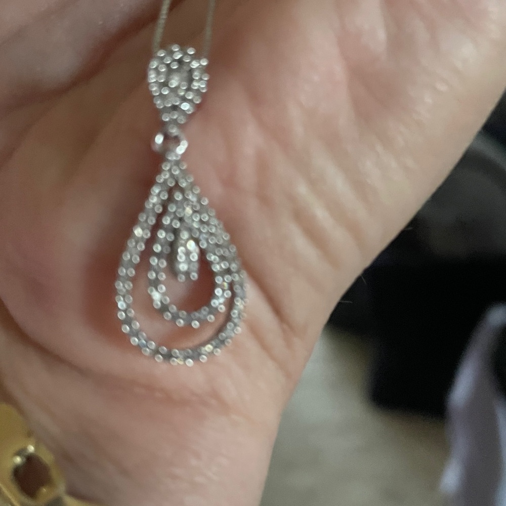 10 karat white gold and diamond Teardrop Necklace & Earrings Set - Picture 10 of 12